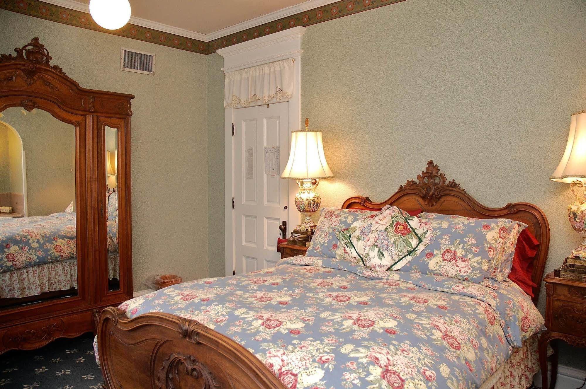 Keokuk The Grand Anne Bed And Breakfast מראה חיצוני תמונה